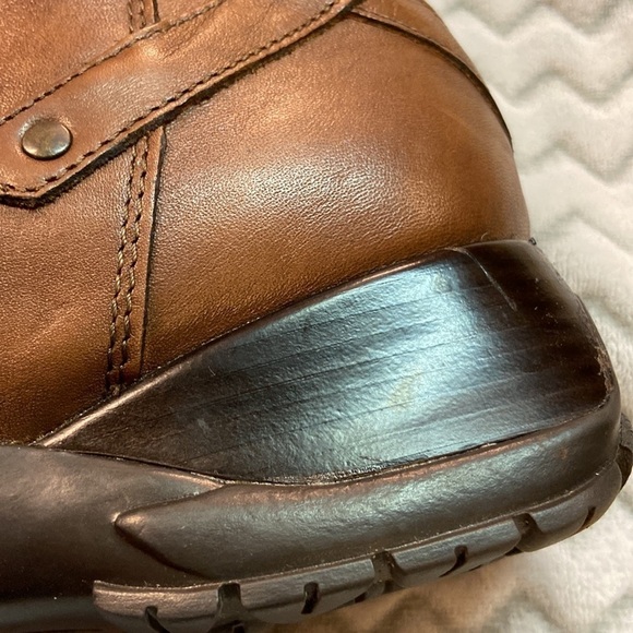Clarks Zippered Boot Cognac. main image 5